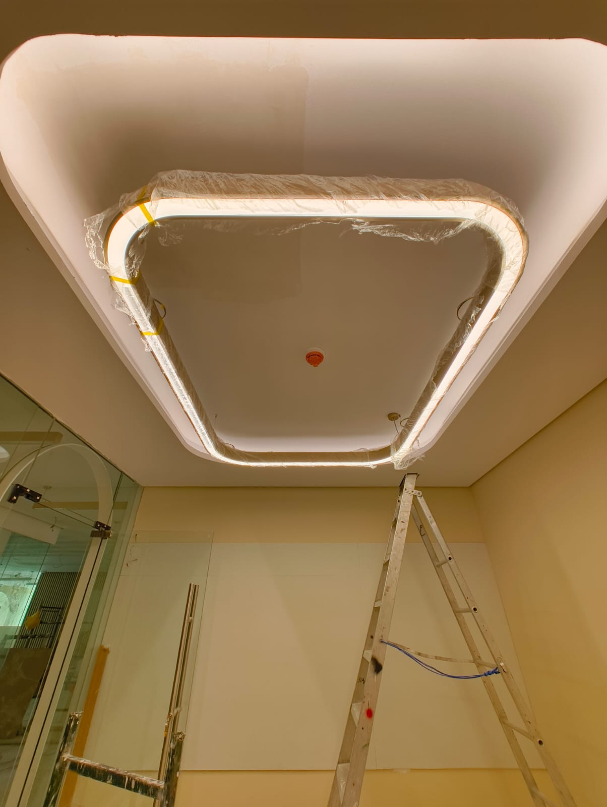 تشطيب وصيانة الكهرباء